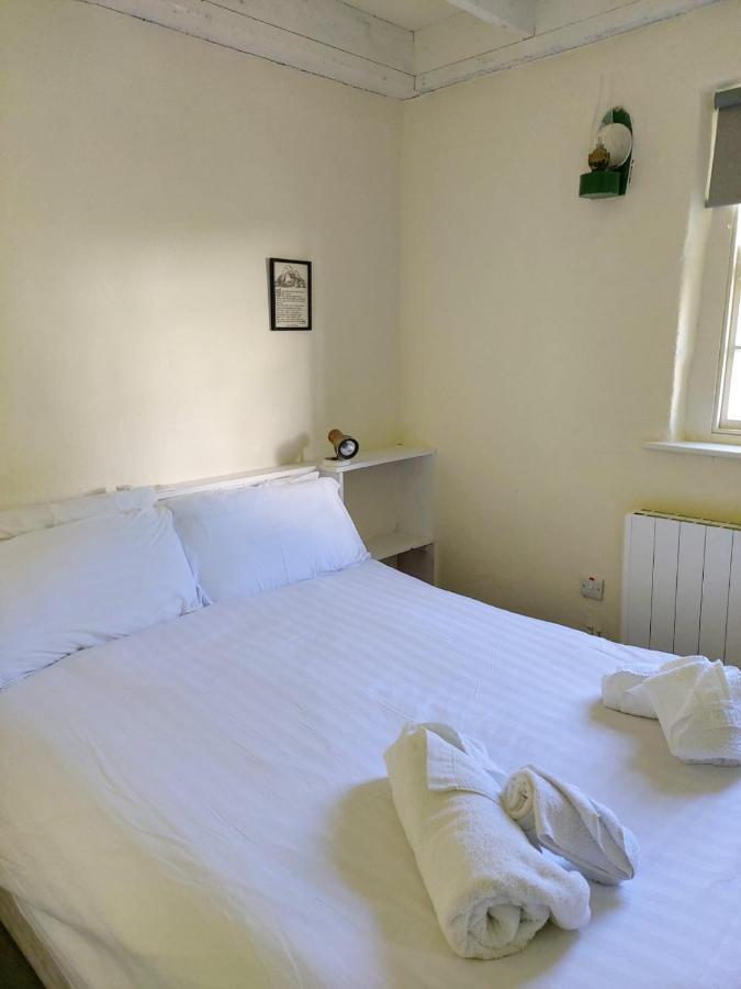 Corofin Lake Cottages Екстериор снимка